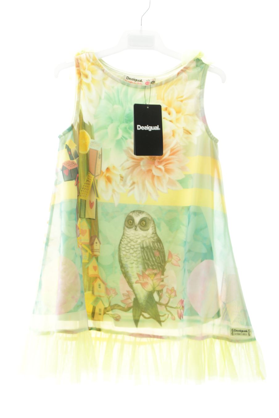 Robe Desigual de la taille 5 ans avec une étiquette