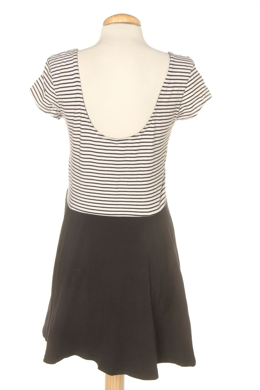 Robe casual H&M de la taille XL, de couleur noir