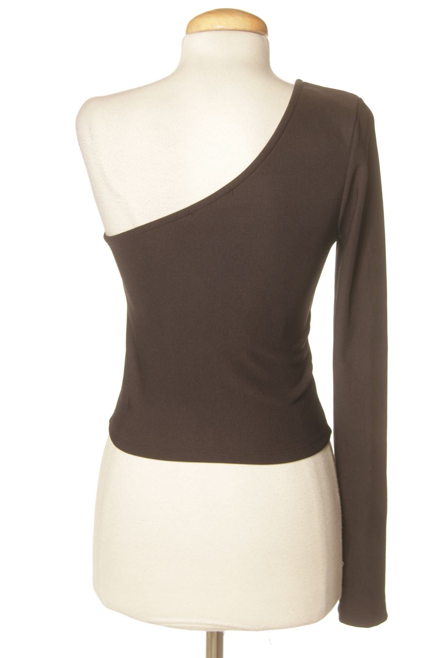 Top Stradivarius de la taille M, de couleur noir