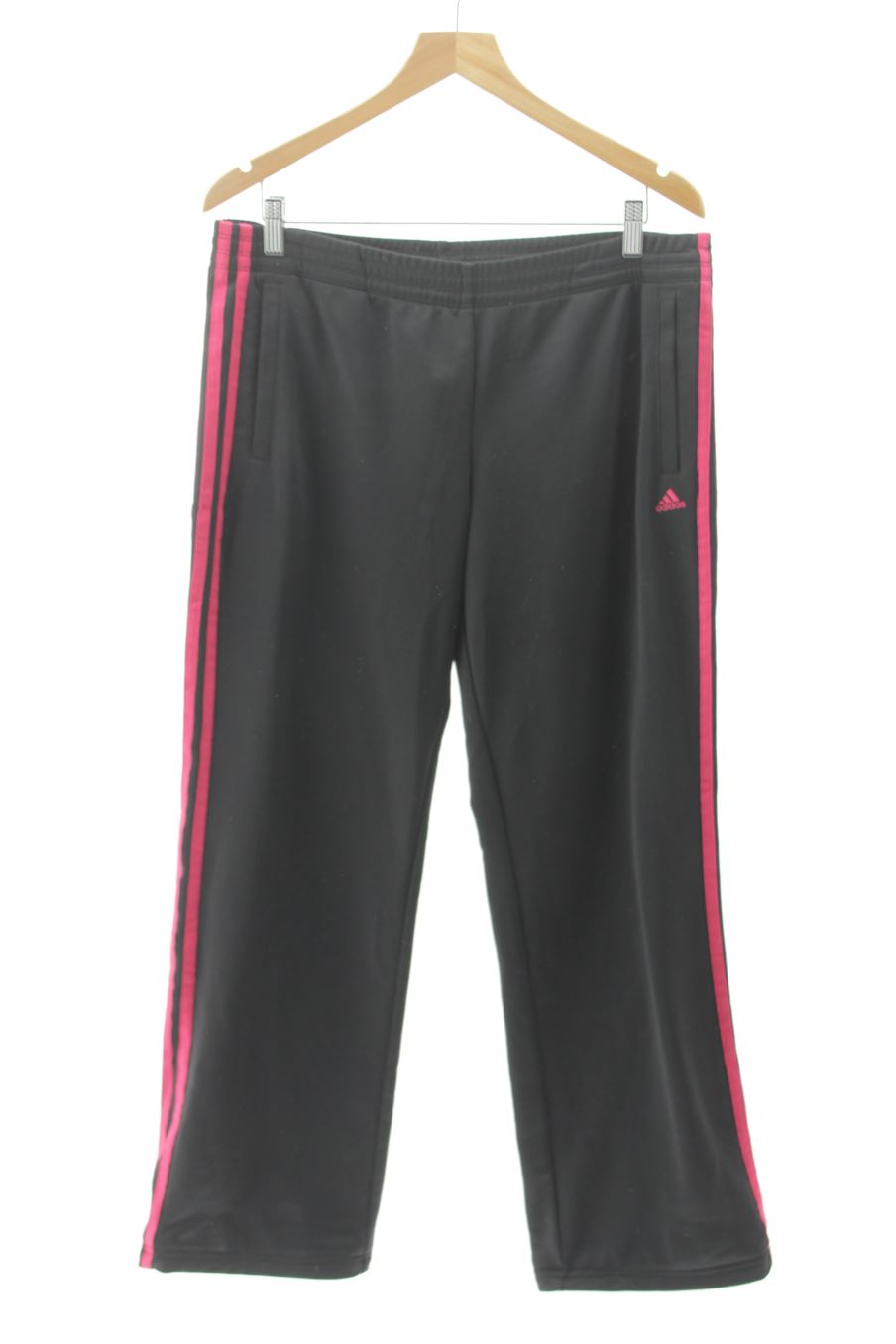 Jogging Adidas de la taille 42, de couleur noir