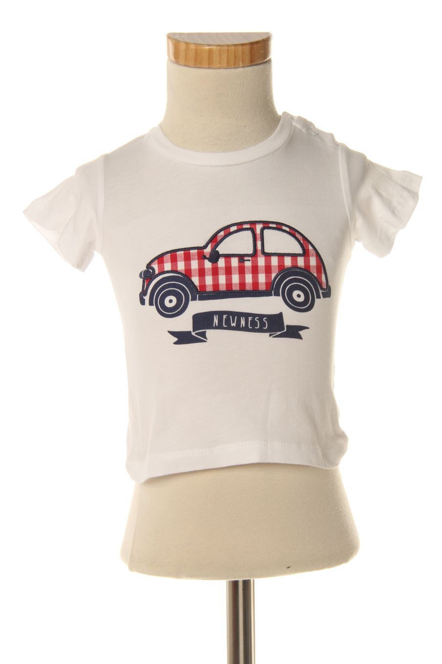 T-shirt Newness de la taille 3 mois avec une étiquette