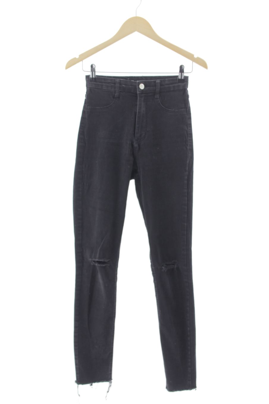 Jeans de Zara de la talla 36, de color nero