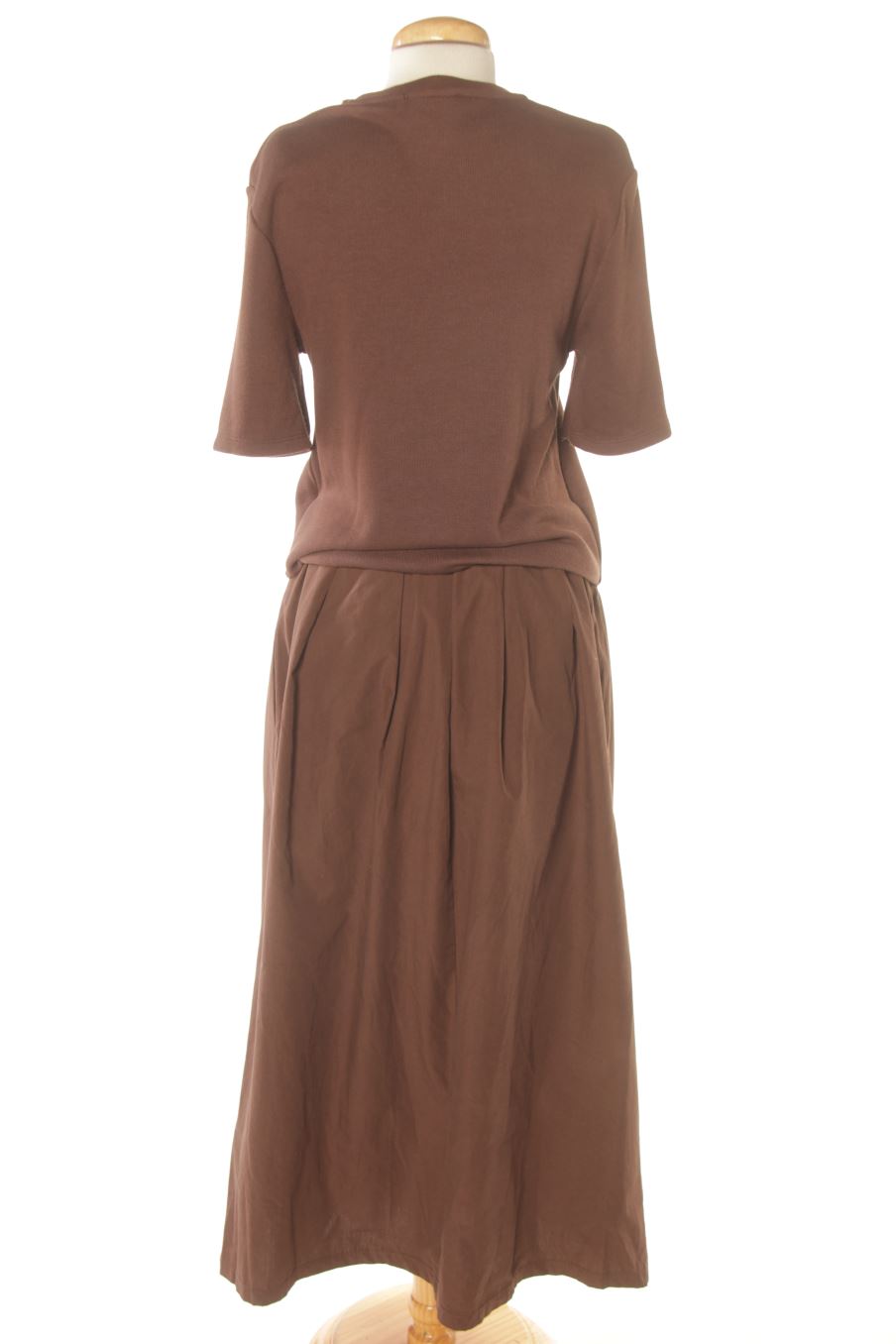 Vestido casual de Zara de la talla M, de color marrón
