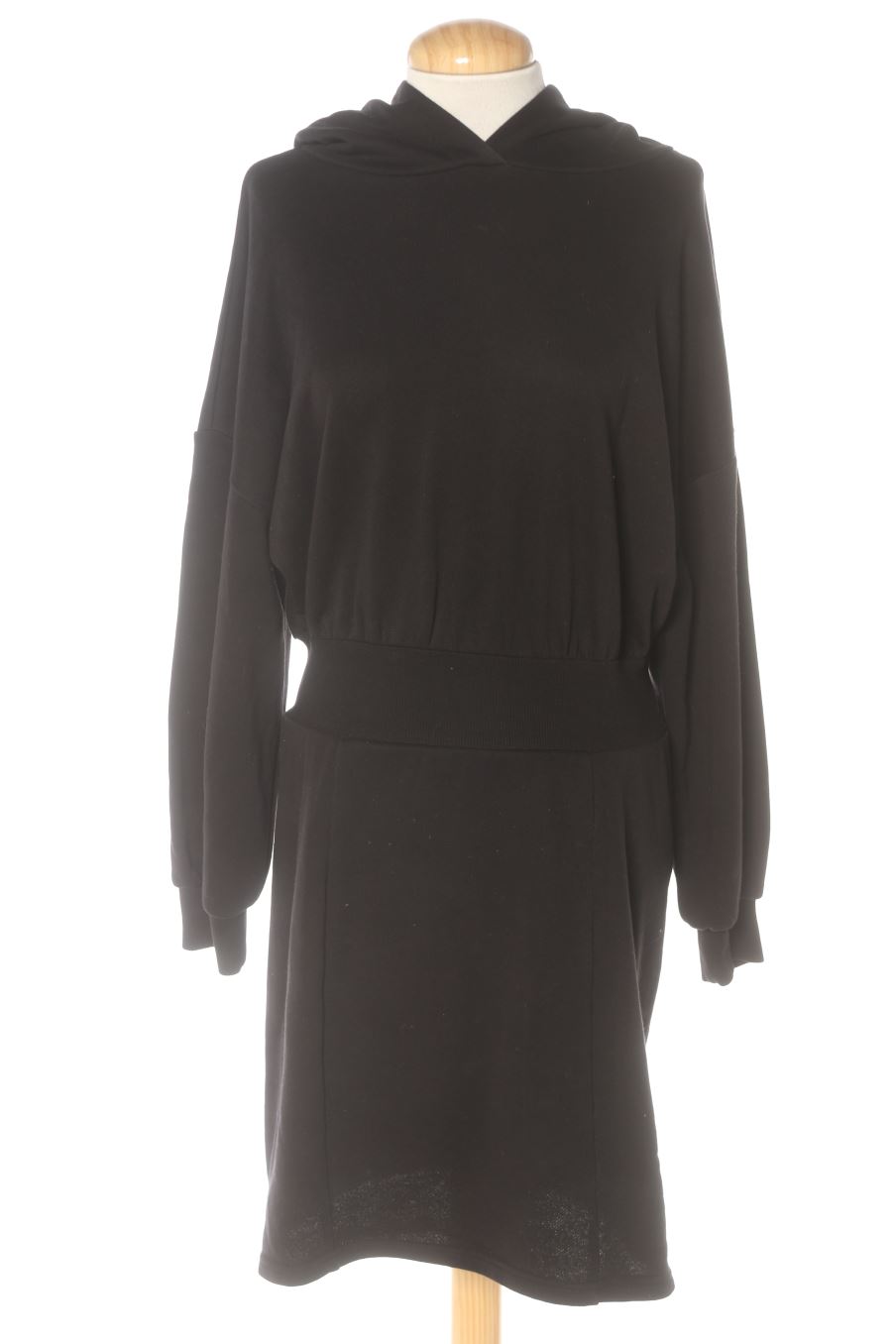 Vestido casual de les lunes de la talla M, de color negro