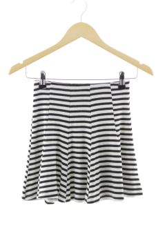 Gonna XS Bershka, foto 1 di 2