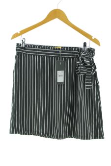 Aufwändiger Rock 38 Street one