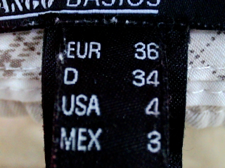 Aufwändiger Rock von Mango Größe 36, Farbe Grau, für