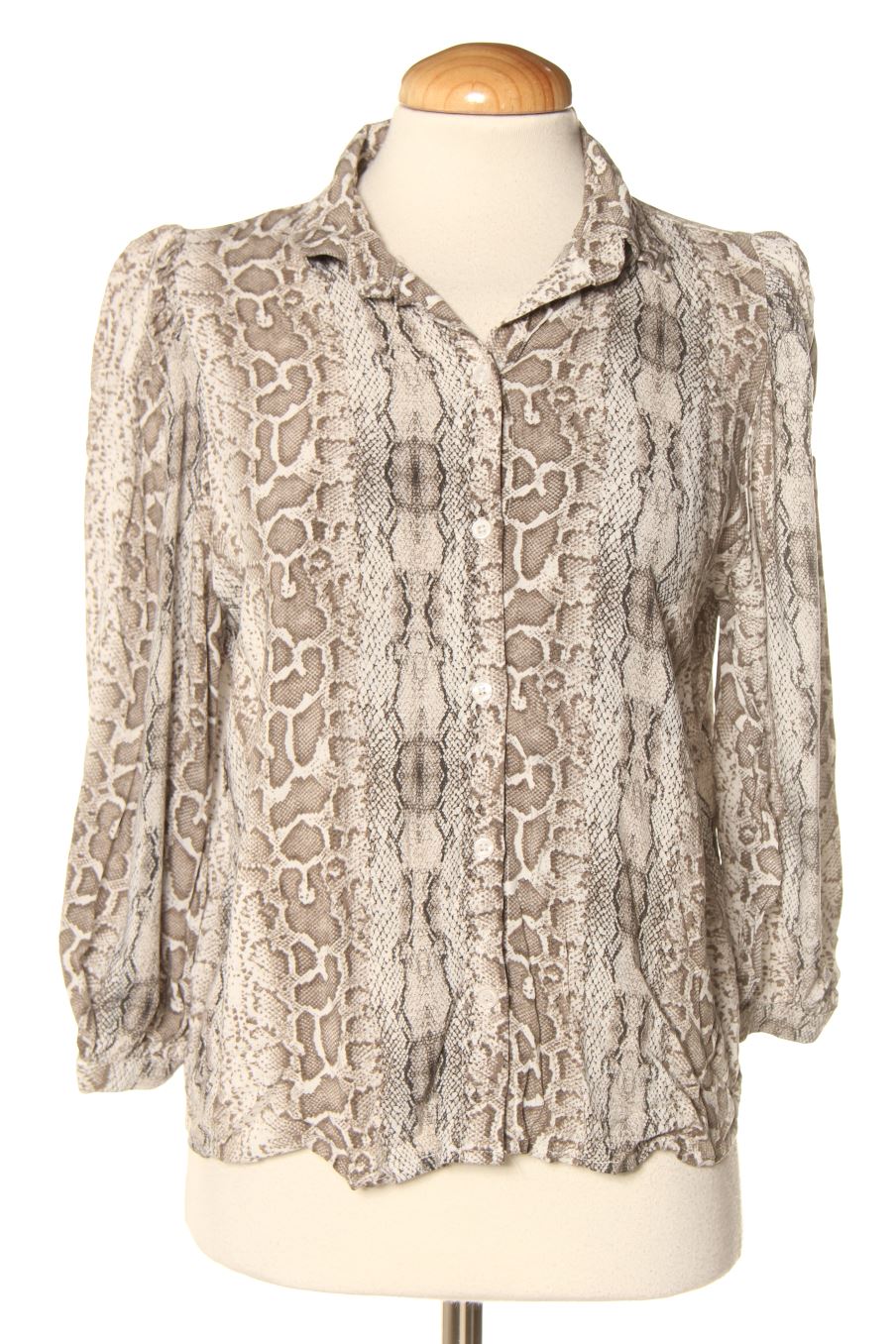 Camisa de Pull & Bear de la talla M, de color animal print