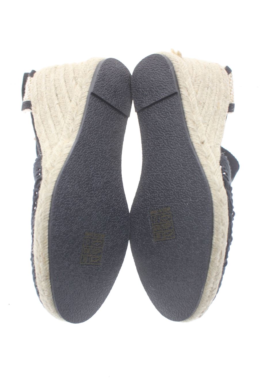 Sandalias tacon de Camila`s de la talla 38, de color negro de