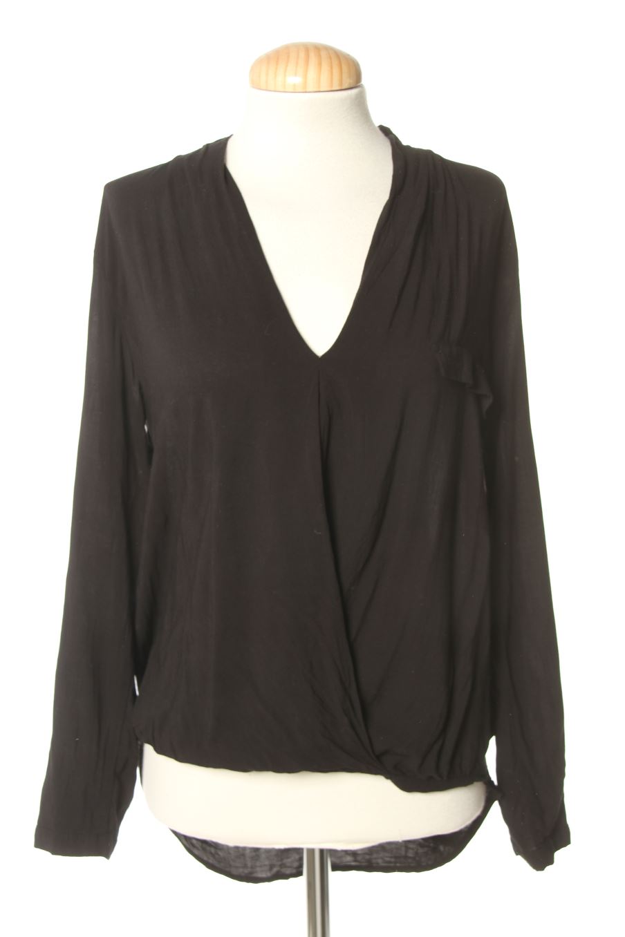 Blusa de manga larga de Zara de la talla S, de color negro