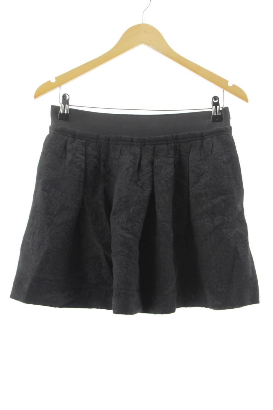 Falda de Zara de la talla M, de color negro