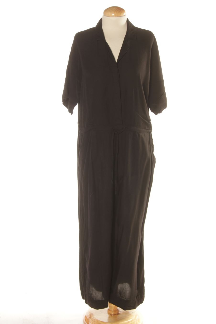 Combinaisons MONKI de la taille S, de couleur noir