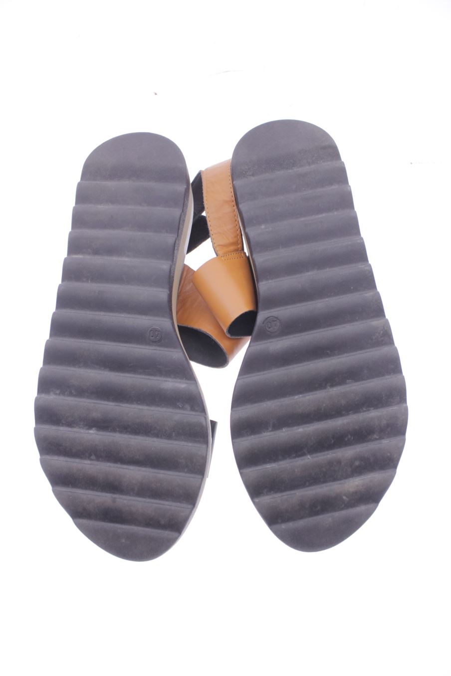 Sandalias planas de André de la talla 40, de color marrón de