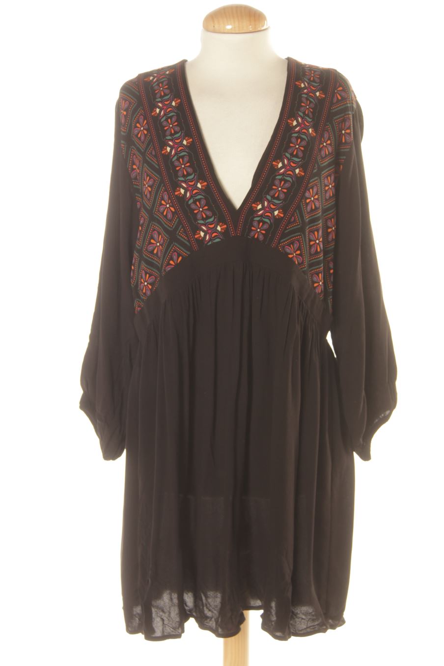 Robe casual Desigual de la taille M, de couleur imprimés