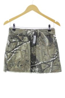 Aufwändiger Rock 36 PRETTYLITTLETHING