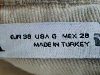 Vaquero de Zara de la talla 38, de color beige de ropa vaquera