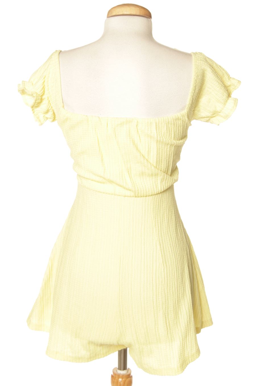Combinaisons Bershka de la taille S, de couleur jaune