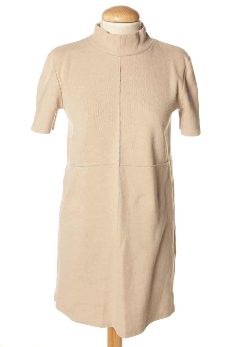 Robe casual Zara de la taille S, de couleur beige