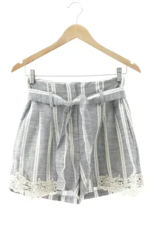Pantaloni corti XS Zara, foto 1 di 2