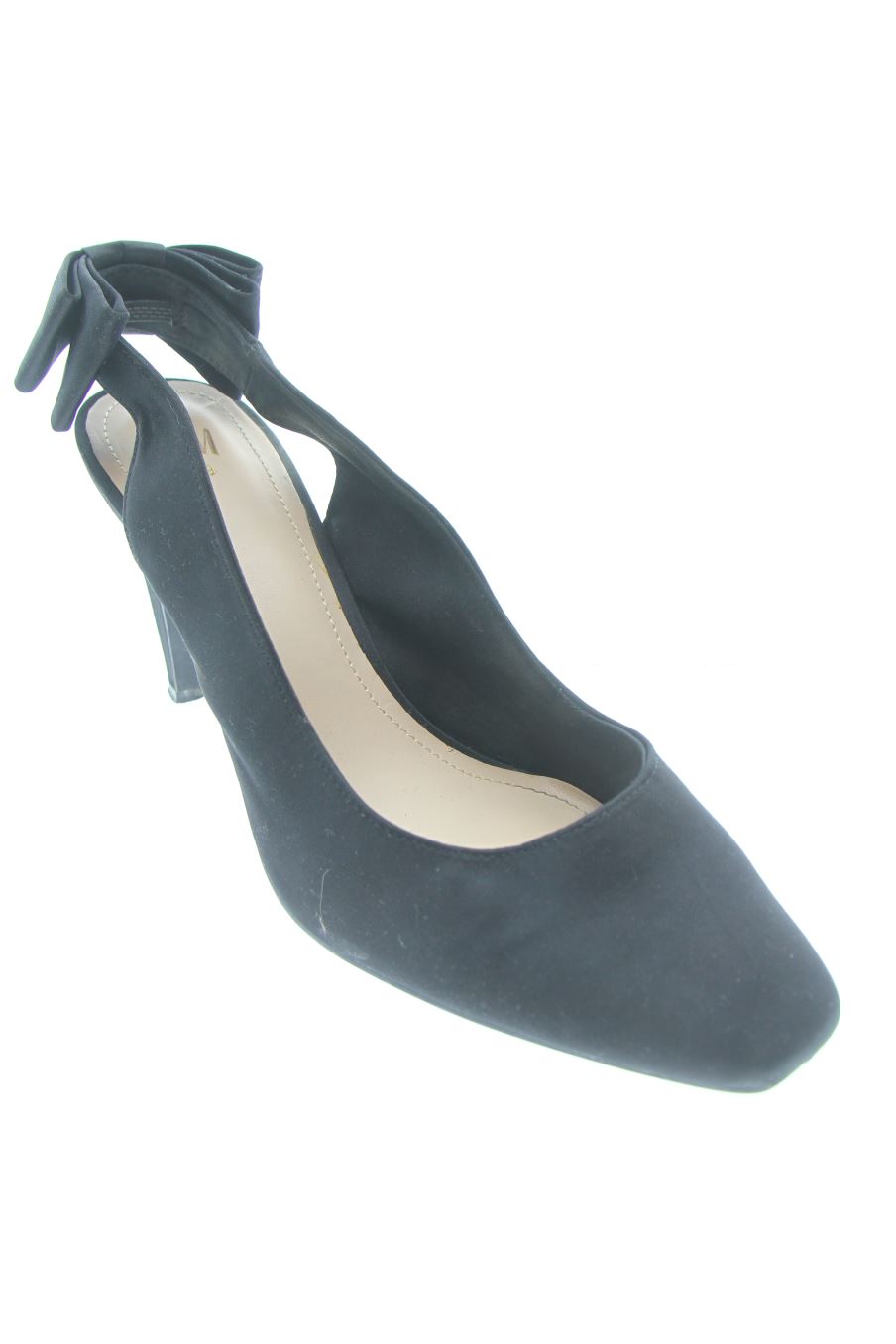 Schuhe mit Absatz von H&M in der Grösse 39, in der Farbe schwarz aus