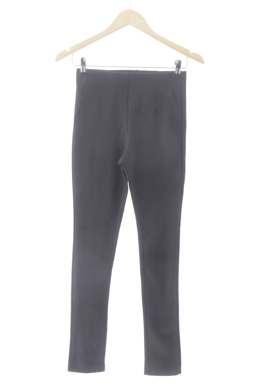 Pantalón de Mango de la talla S, de color negro