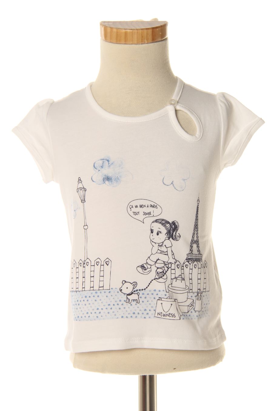 T-shirt Newness de la taille 12 mois avec une étiquette