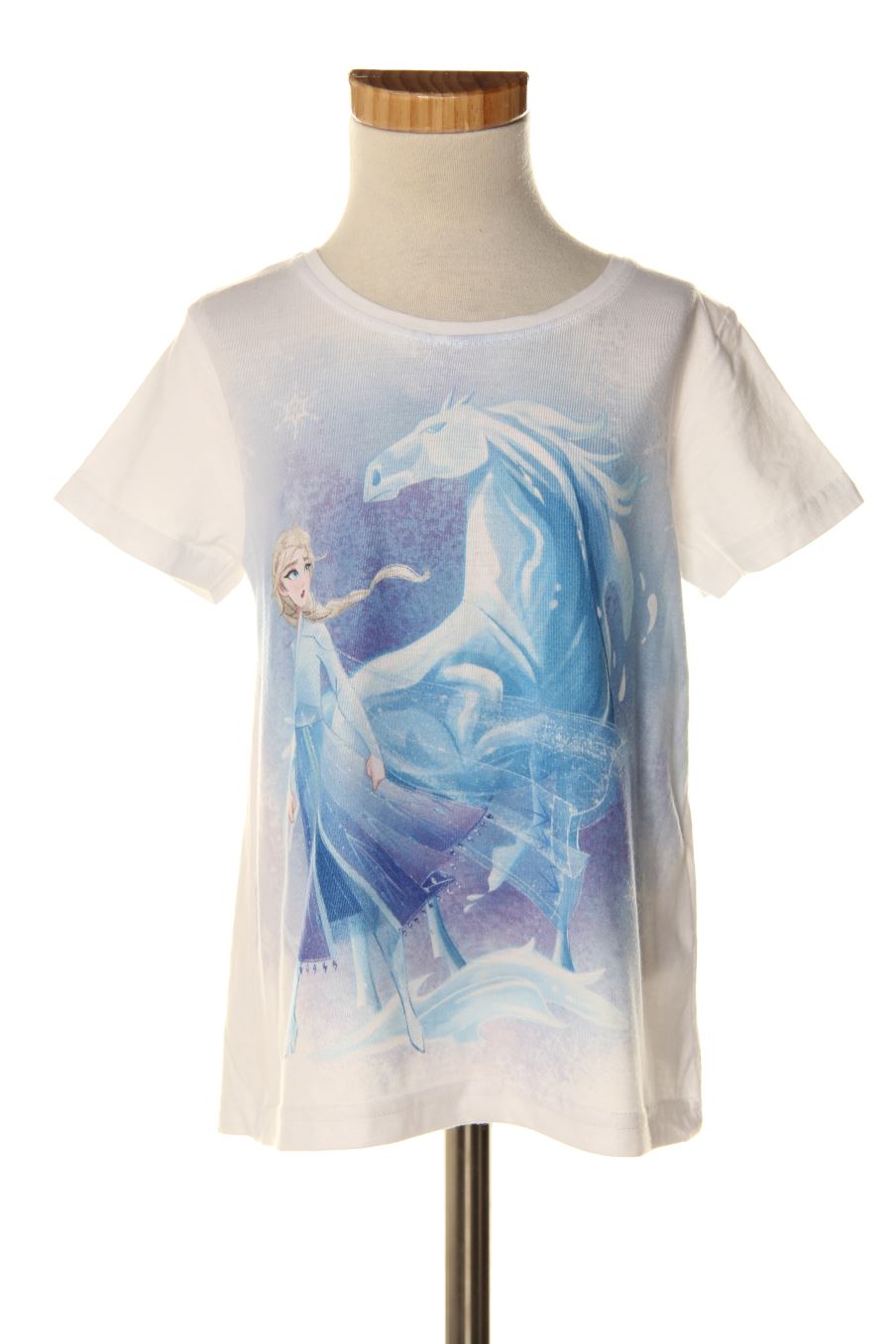 T-shirt Disney de la taille 6 ans de seconde main