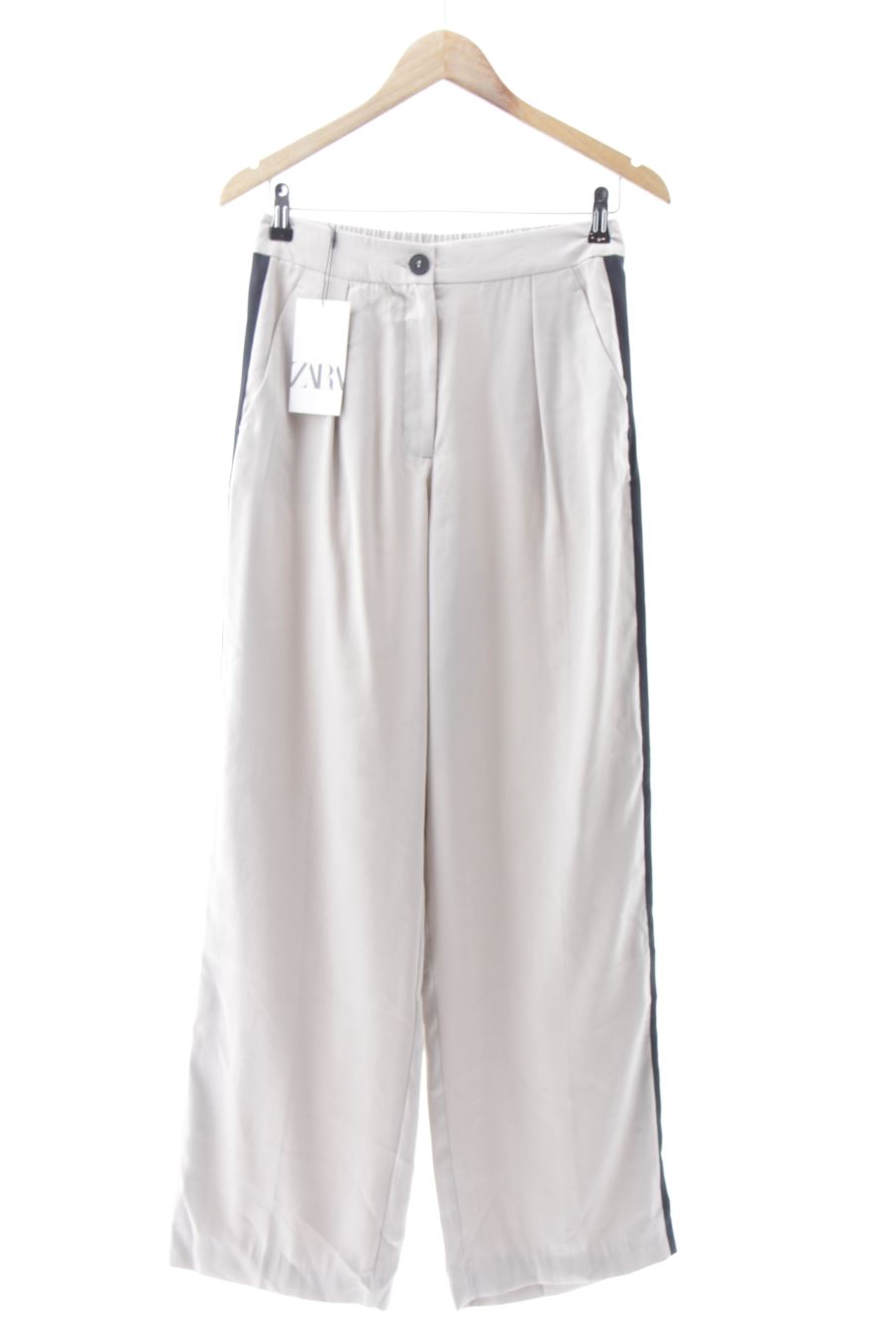 Pantalon Zara de la taille XS, de couleur beige