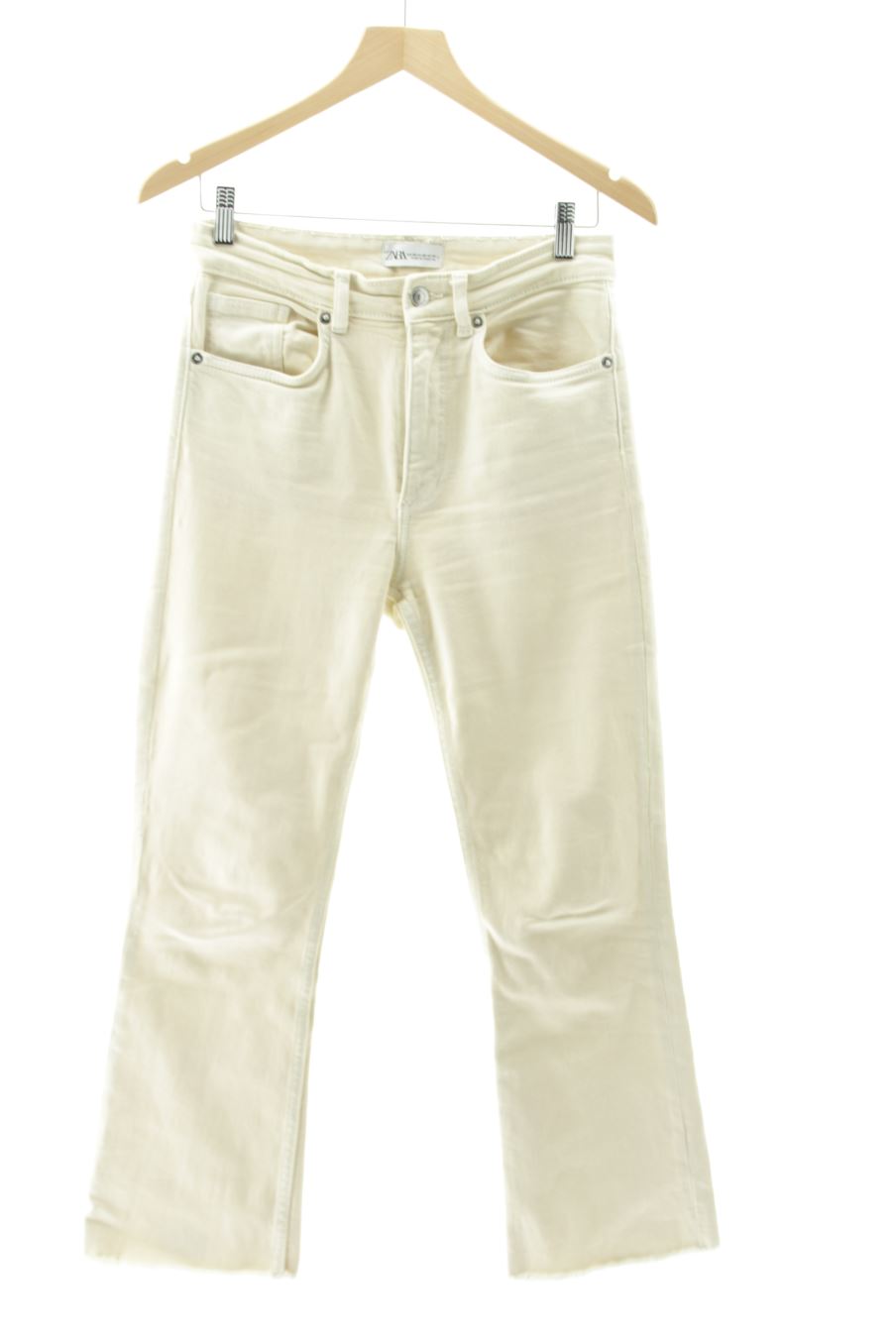 Jeans Zara de la taille 38, de couleur beige de denim