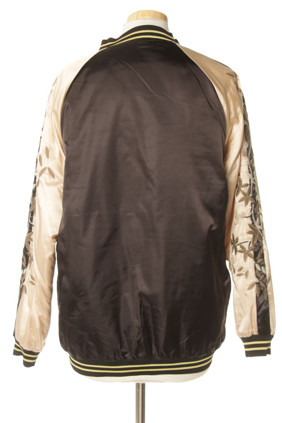 Cazadora de PERCENTIL de la talla M, de color estampado
