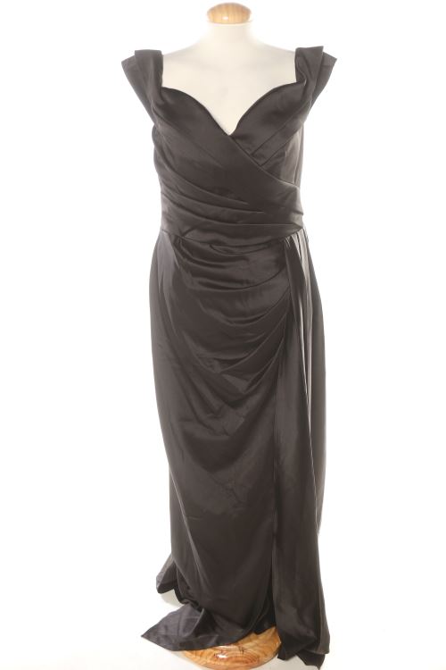 Aufwändiges Kleid