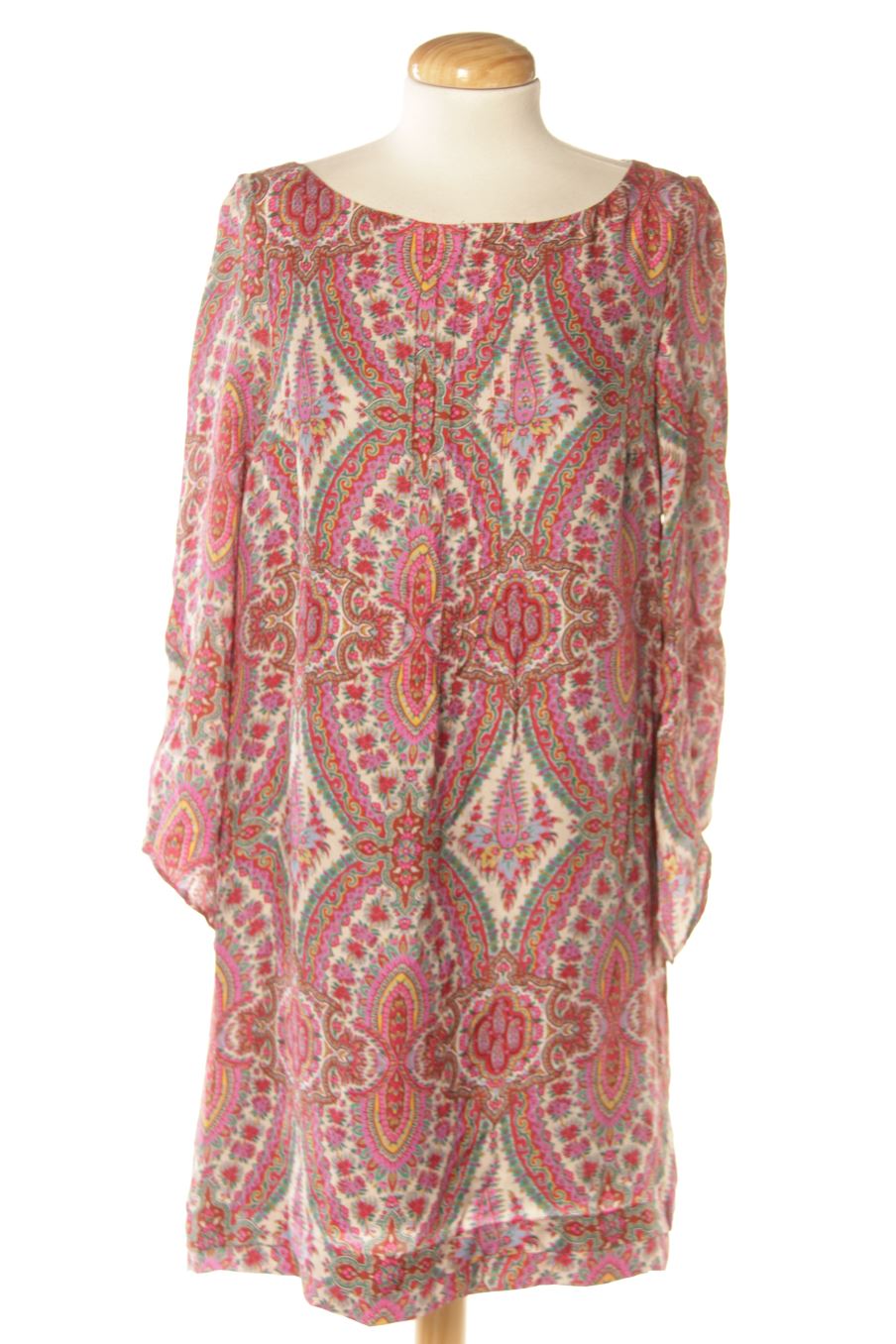 Robe casual Zara de la taille M, de couleur imprimés