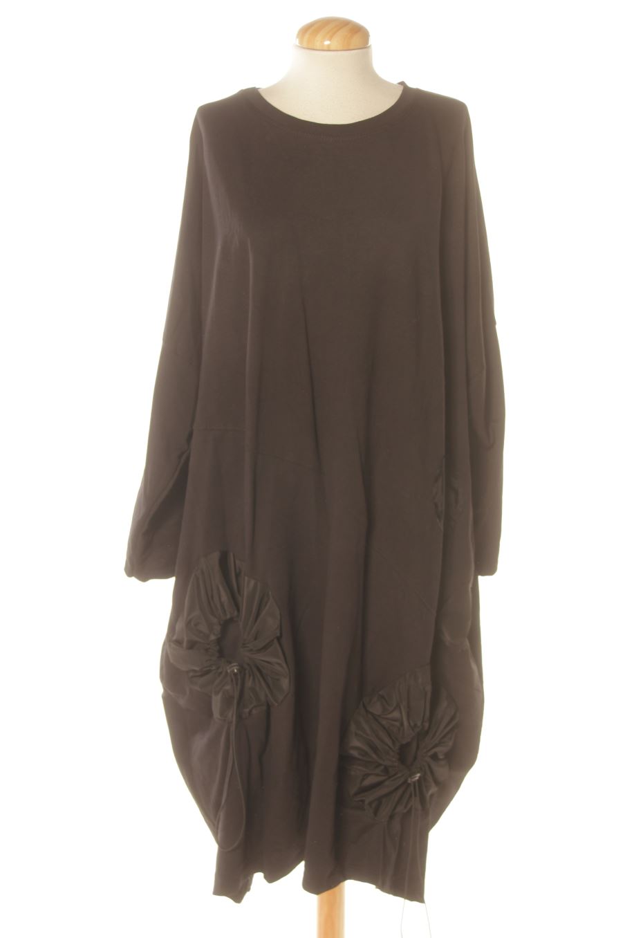 Robe casual Milano de la taille XXL, de couleur noir
