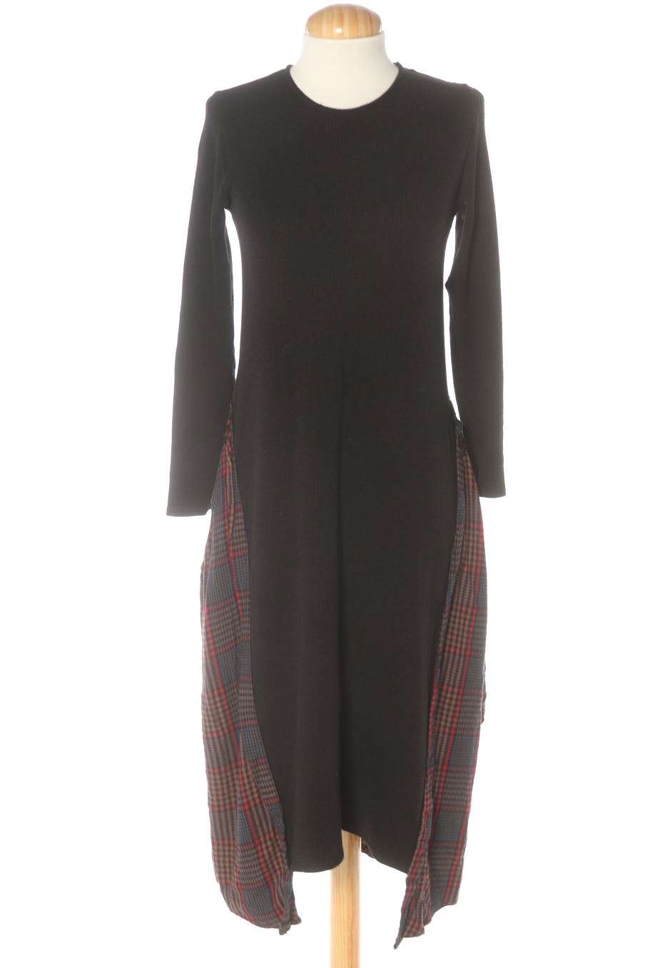 Vestido casual de Zara de la talla M, de color negro