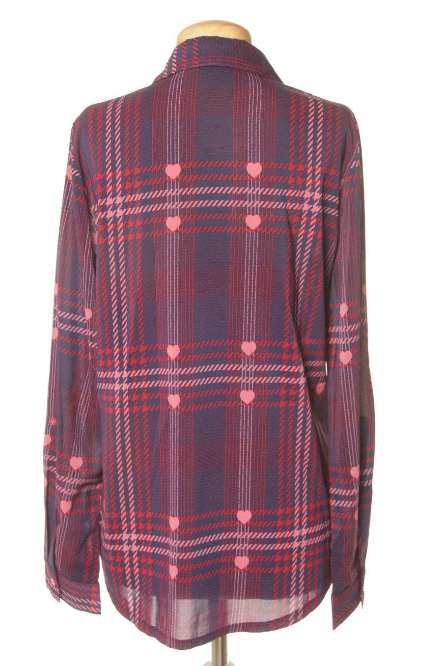 Chemise kling de la taille M, de couleur imprimés