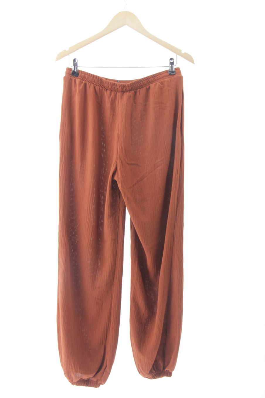 Pantalon Zara de la taille S, de couleur marron