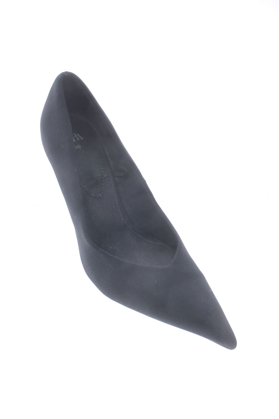 Schuhe mit Absatz von Zara in der Grösse 36, in der Farbe schwarz aus