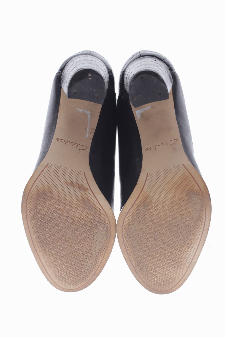 Zapatos de tacon de clarks de la talla 36, de color negro de