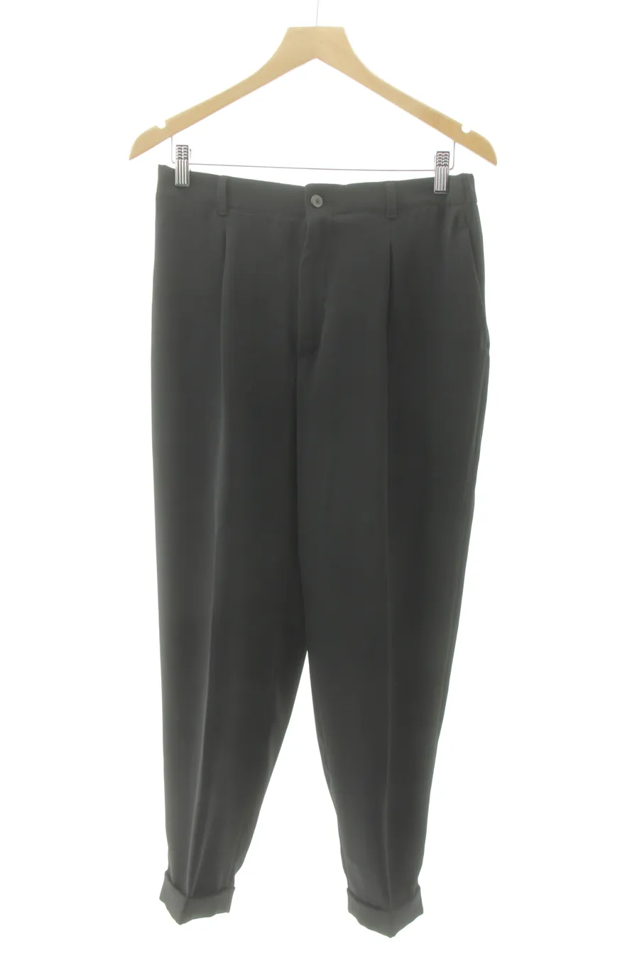 Pantalón de Zara de la talla L, de color negro