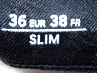 Jeans C&A de la taille 36, de couleur noir de denim