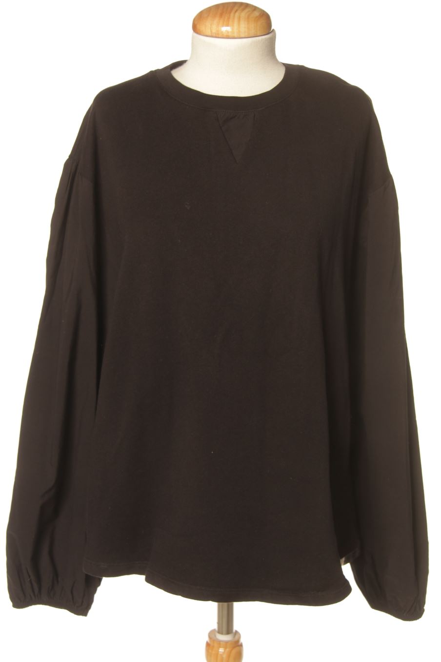 Sudadera de Zara de la talla M, de color negro