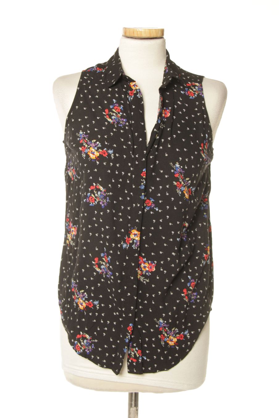 Camisa sin mangas de Stradivarius de la talla S, de color flores