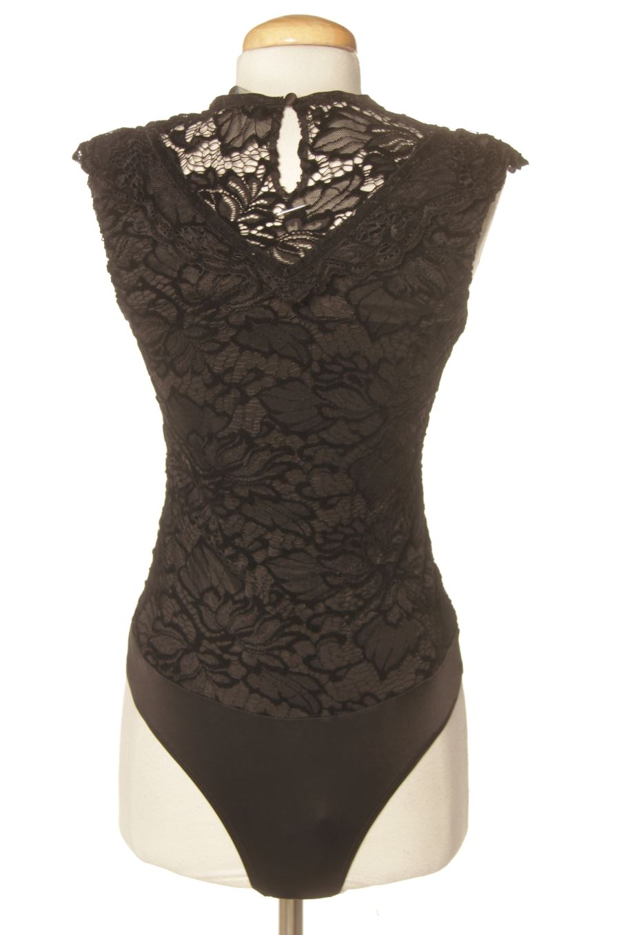 Body de Guess de la talla M, de color negro
