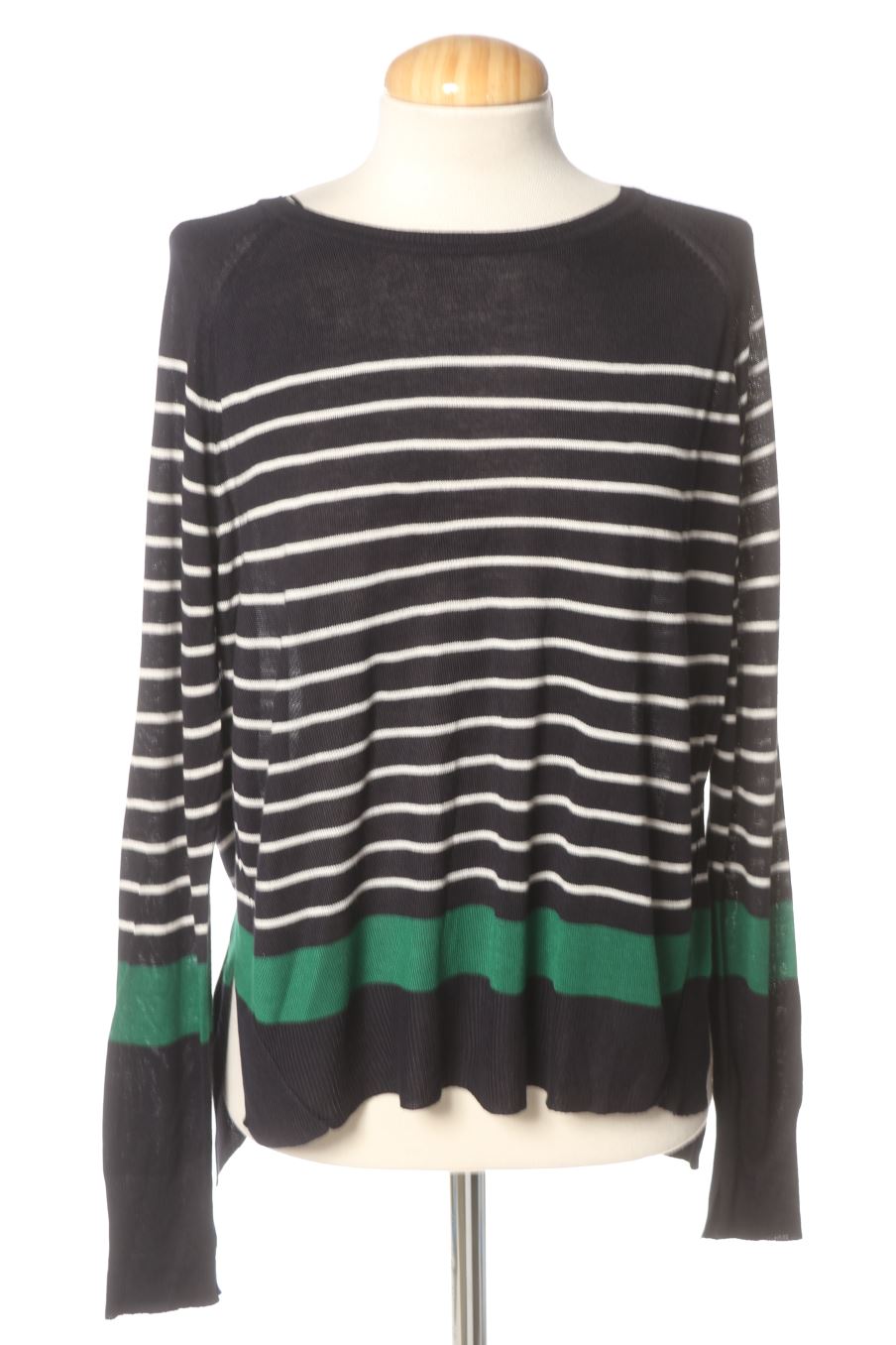Pull Zara de la taille M, de couleur rayures