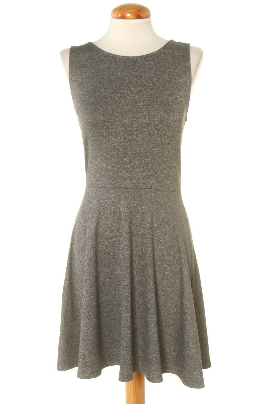 Robe casual H&M de la taille S, de couleur gris