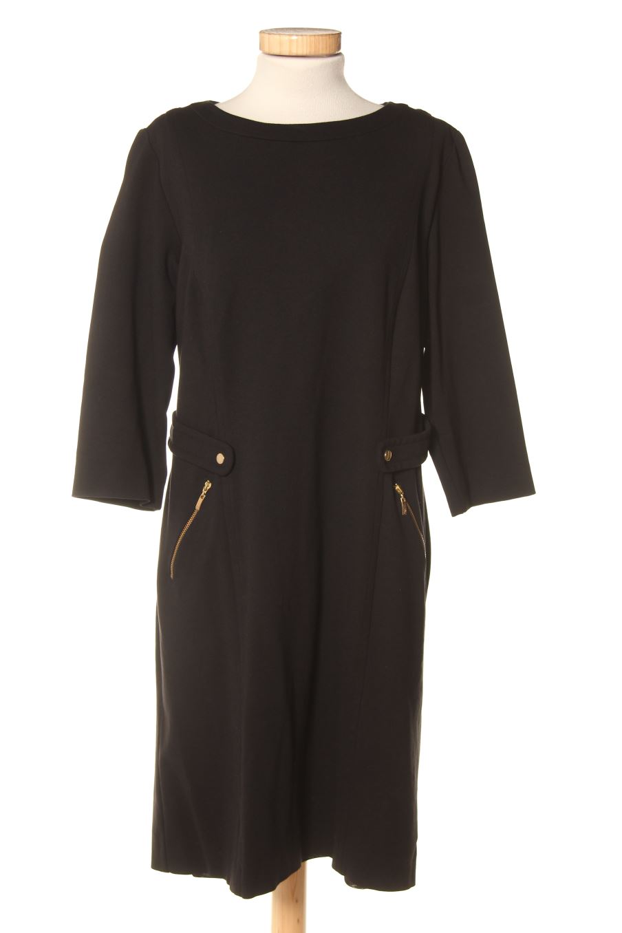 Robe casual Yera de la taille 48, de couleur noir