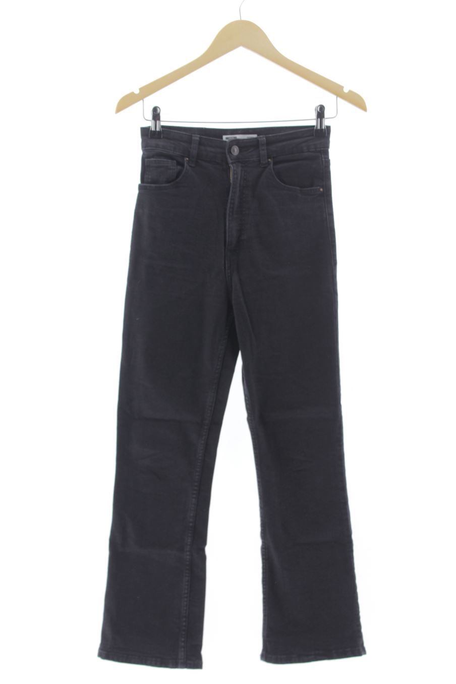 Jeans de Bershka de la talla 36, de color nero