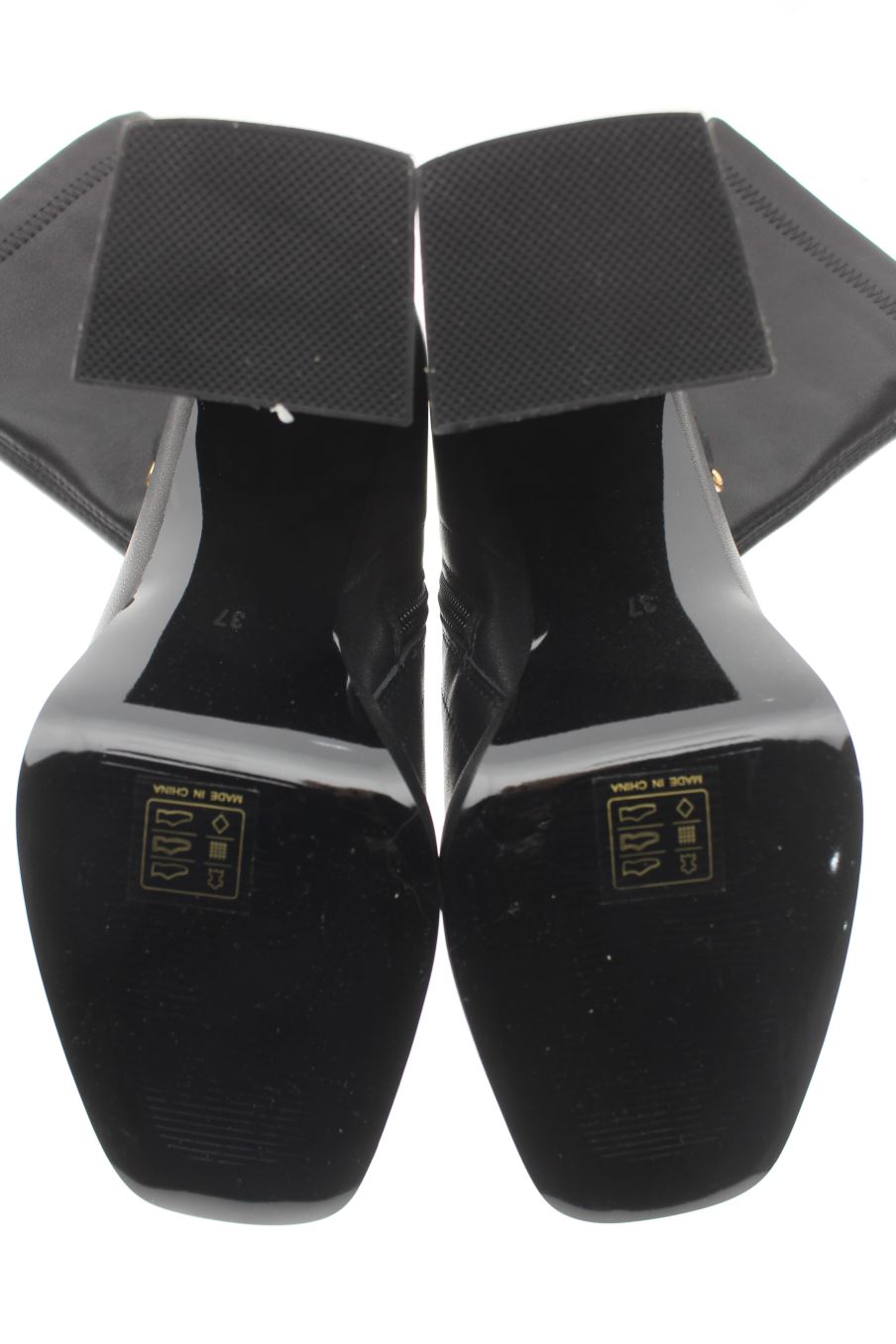 Botines de LOLA CASADEMUNT de la talla 37, de color negro de