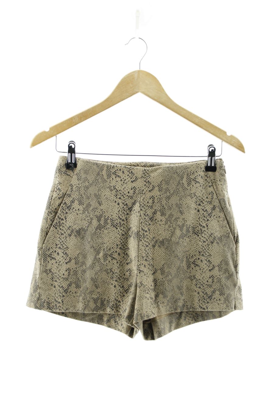 Pantalones cortos de Zara de la talla XS, de color animal print