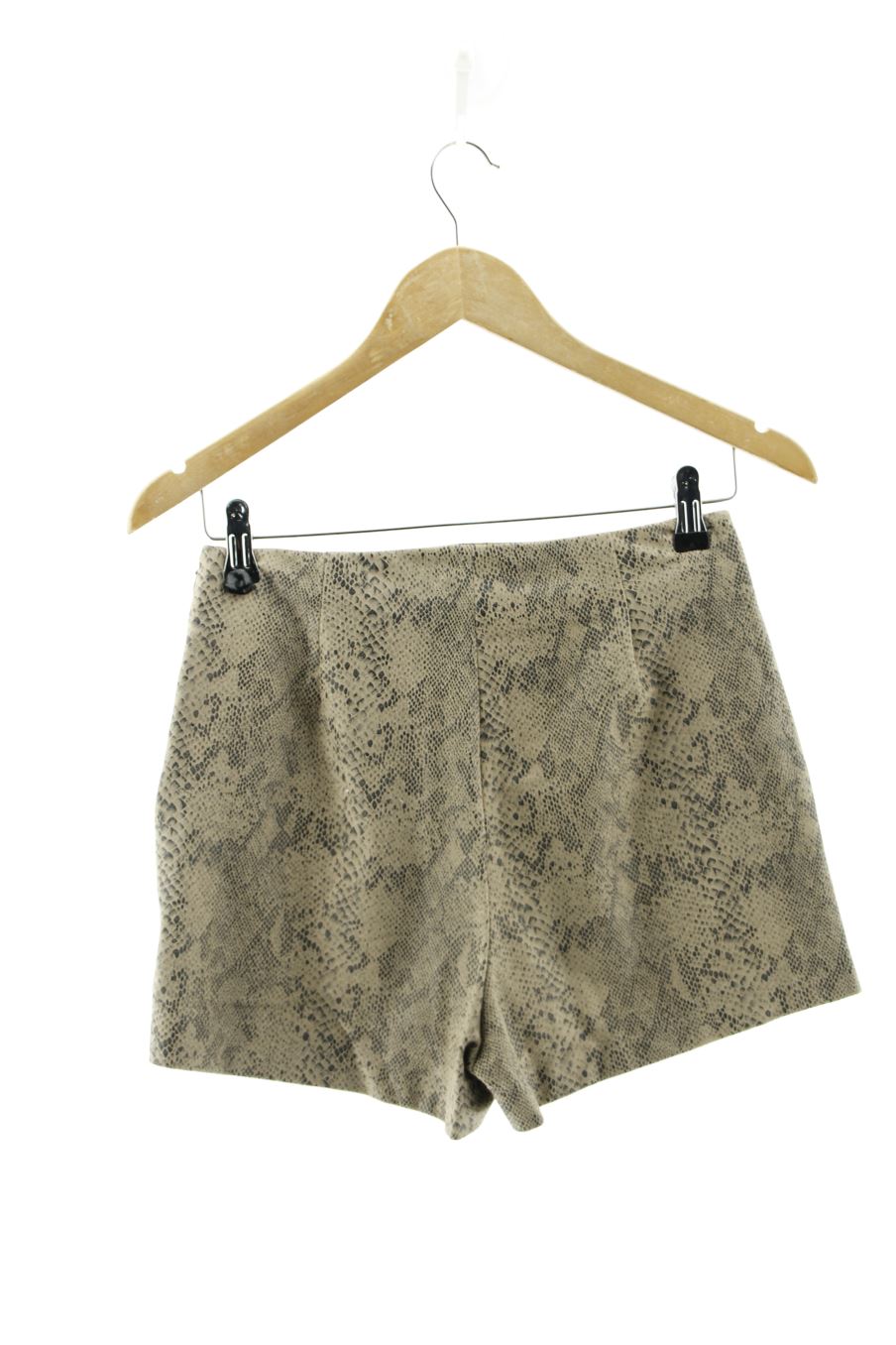 Pantalones cortos de Zara de la talla XS, de color animal print